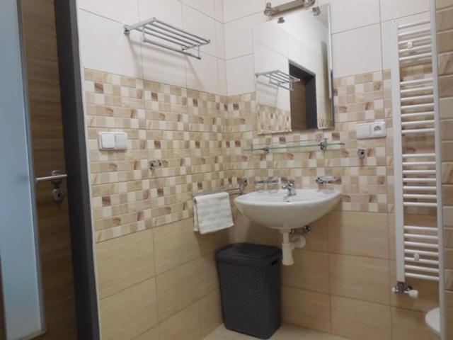 Apartman Kamenice Kamenice nad Lipou Exterior foto